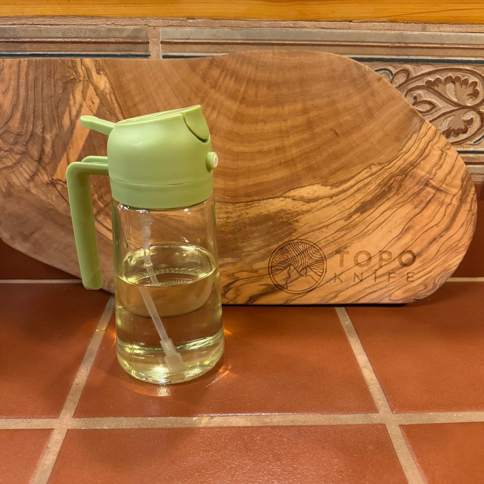 Topo Knife 2 In 1 Oil Dispenser - Topo Knife